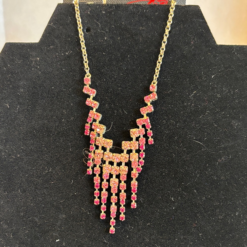 💕5/25💕Silver and Genuine Austrian Pink Crystal Necklace